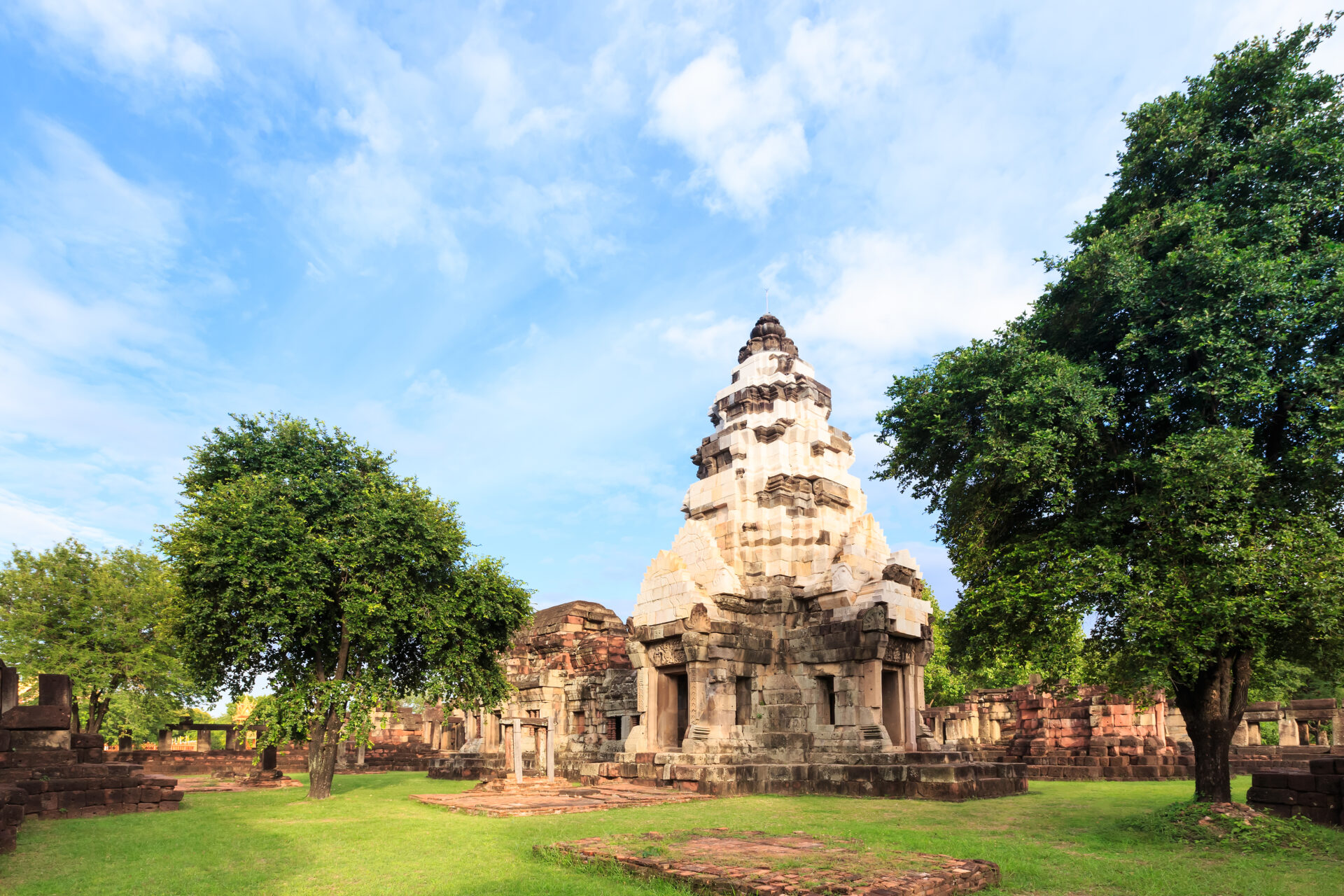 Prasat Pha Nom Wan, ancient stone in Thailand